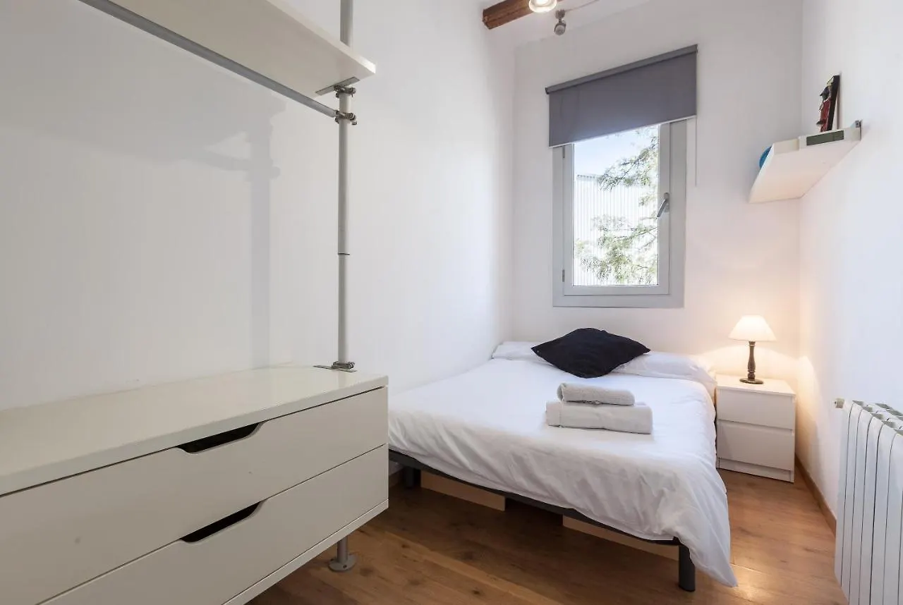 Modern Flat Next To Bogatell Beach Barcelona